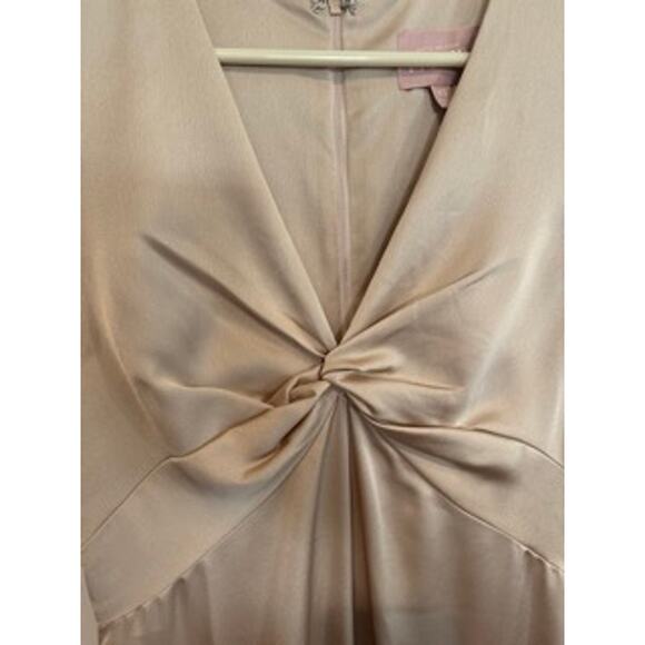 Show Me Your Mumu Satin Twist Front Maxi Dress Short Sleeve Champagne XS - Picture 7 of 10